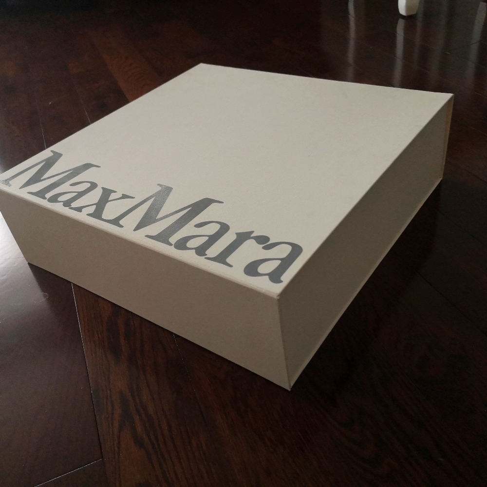 MAXMARA large box